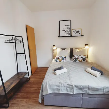 Casa Pineapple - Zentral - Sbahn - Netflix - Unique